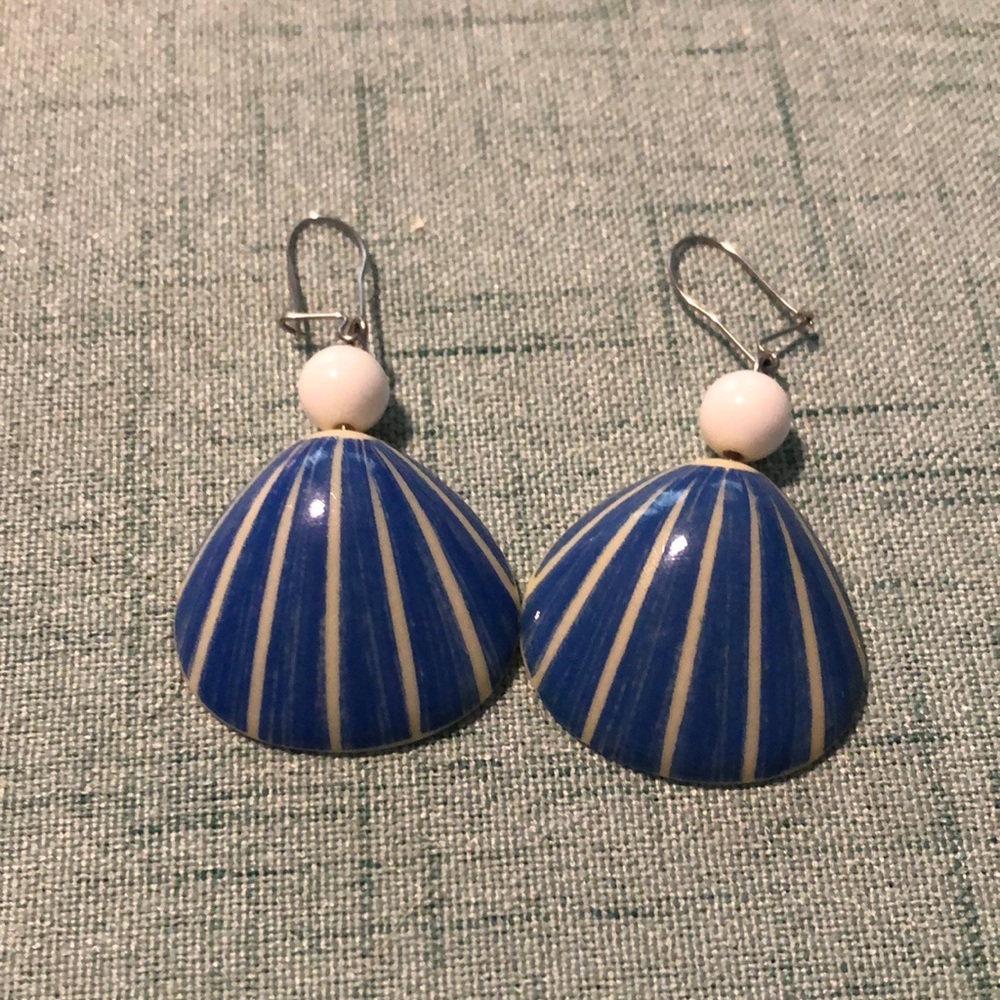 Vintage Seashell Earrings blue white